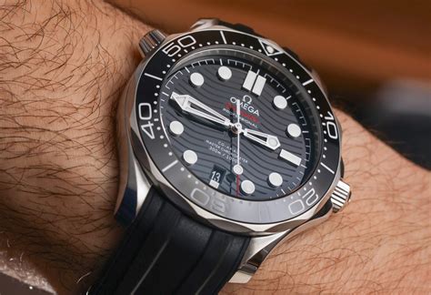 Seamaster Diver 300M 36.25 mm, steel on steel 